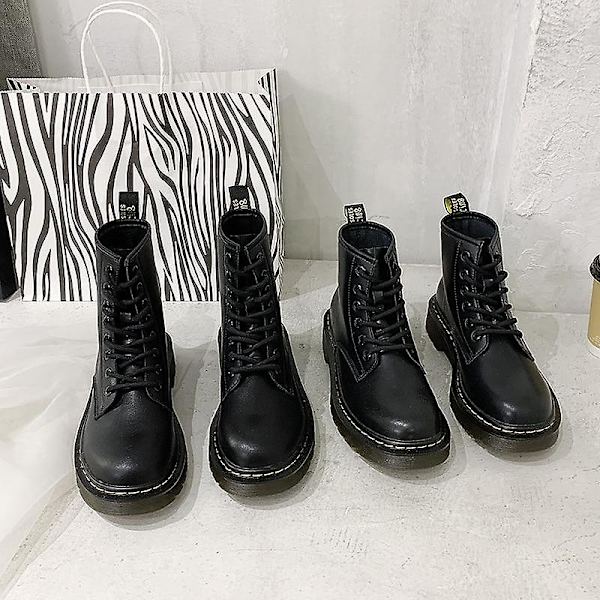 Korta stövlar i äkta läder med mittrör 38 / 6 holes plus velvet
