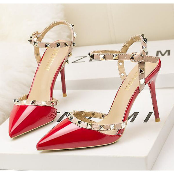Roman Fashion Klackar Lack-läder Metallic Rivet Sandaler - Röd 34