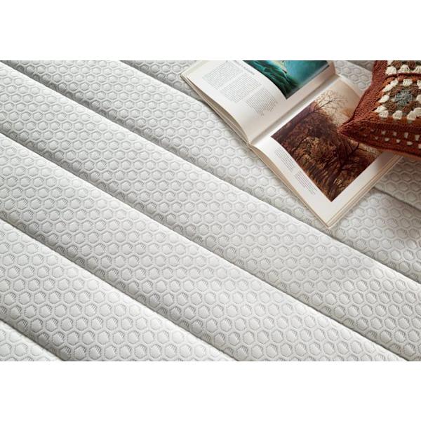 Viskoelastisk Lyx Kub Madrass - Hög densitet HR Pro Nature Core - Medium-hög fasthet - tjocklek 26 cm +/- 2 - 135x200 cm