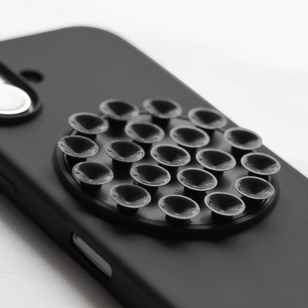 iPhone 15 Pro Max - Silikonskal med Sugpropp - Svart Svart