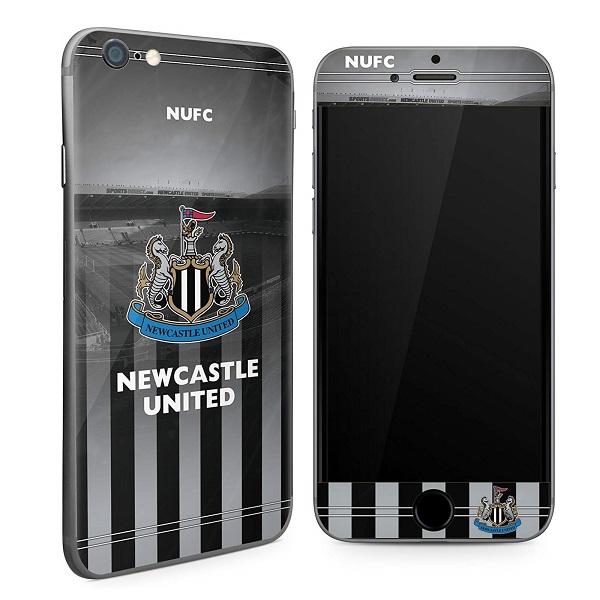Viralliset FC Skinit iPhone 4/4s:lle - NEWCASTLE UNITED Black