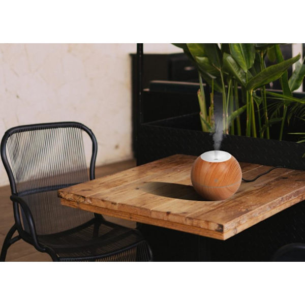 Kostutin Aroma Diffuser 4 väriä valaistu 130ml Vaaleaa puuta Light brown