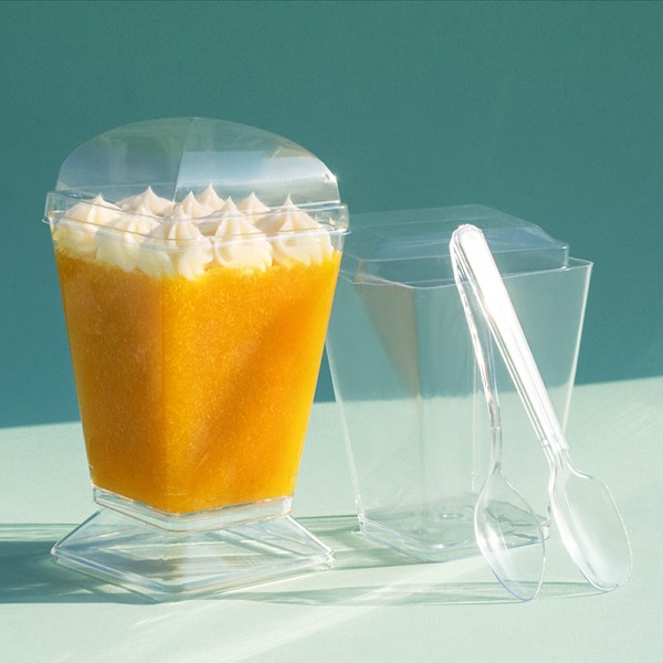 Kvadratisk plastkopp + sked - 50 stycken transparent