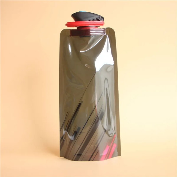 700 ml kannettava Ultrakevyt kokoontaitettava vesipussi Pehmeä pullon pullo ulkokäyttöön urheiluvaellus retkeilyvesipussi retkeilyvesisäiliö Black