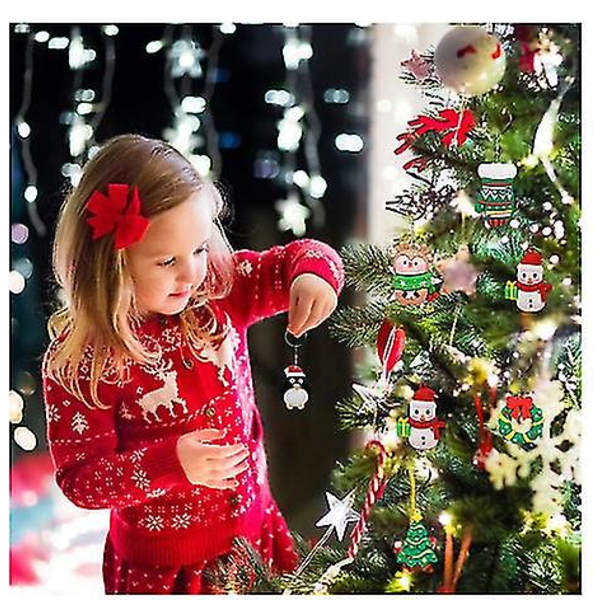 Jul adventskalender presentförpackning 24st julberlocksnyckelring 24