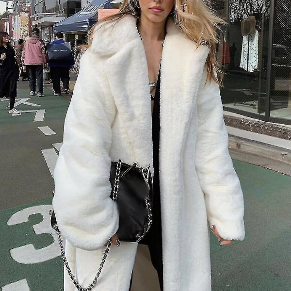 Naisten talvinen pörröinen pitkä takki