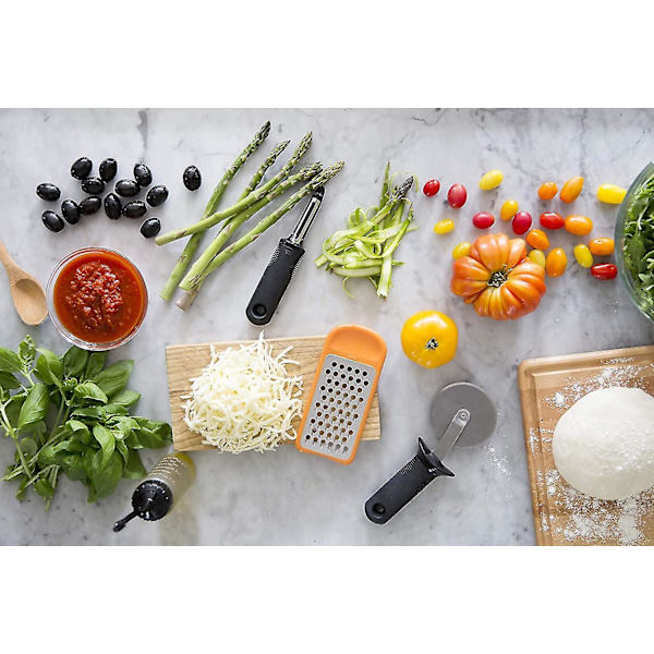 Good Grips Swivel Peeler