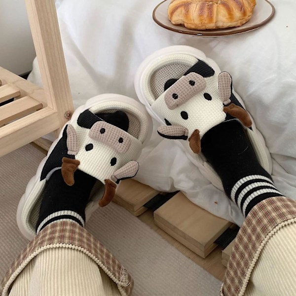 Kawaii Fuzzy Cute Ko Slippers Til Kvinder Vinter Varme Hyggelige Dyre Fluffy Kawaii Hjemmesko Søde Slippers frog 42-43