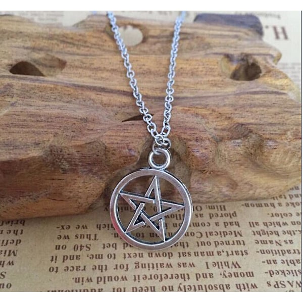 30 kpl / sarja Magic Pentacle Hexagram Star suojeluamuletteja 3 väriä sekoitettu kynä