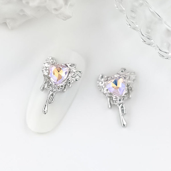 10 stk. DIY Nail Art Rhinestones Dekoration 3D Hjerte Faux Krystal på Legering Charms Kreativ Dekoration Purple