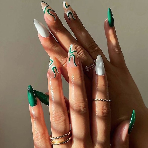 24-pakning Kvinners Slitasje Negler Oval Grønn Hvit Linjer Colorblock Bølger For Sommer Diy Manikyr Verktøy Full Dekning Negleklistremerker