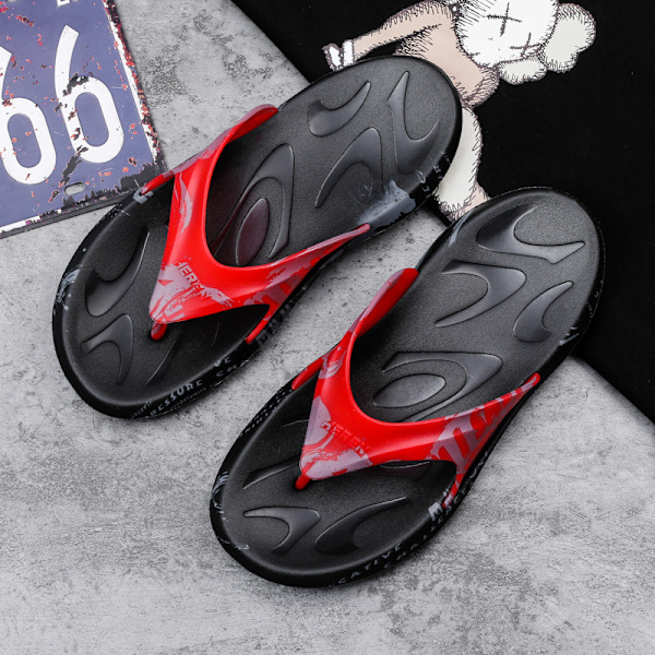 Sommer Flip Flops til mænd - Koreansk version - Slippers til mænd - Skridsikre klip på sandaler - Strandsko - Stor størrelse - Seje slippers - Trendy black and red 44-45