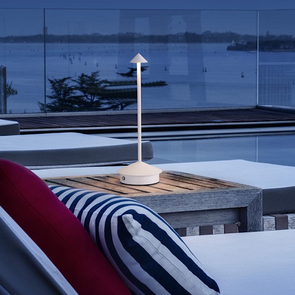 Dimbar LED bordlampe, IP54 beskyttelse, innendørs/utendørs bruk, plugg, H29cm, EU-plugg - Corten-Wellngs Sand Brown... gold