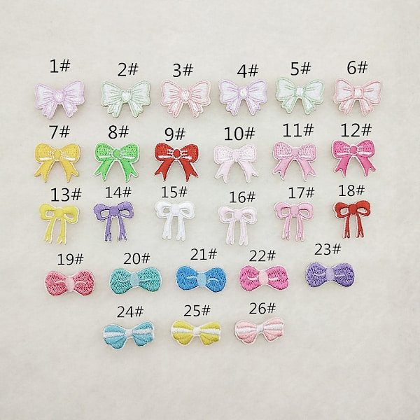 Sæt med 26, butterfly slips, tilfældig farve, smukke broderede patches til at stryge på og sy på til jakke, hat,