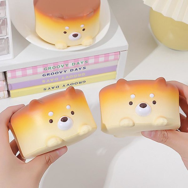 1 Förpackning Cheesecake Puppy Mjuka Leksaker 3D Squishy Leksaker Stressavlastande Klämleksaker Fidget Leksaker för Barn