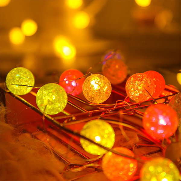 10 LED-väripallomerkkivaloa joulun hääjuhliin