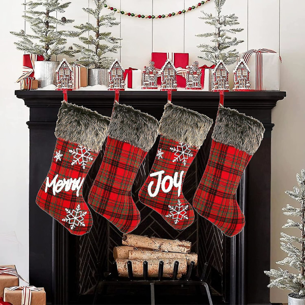 4 pakke 18,5" julestrømpe Klassiske røde og sorte bøffel plaidstrømper og plys manchetstrømper i imiteret pels til familieferie Julefestindretning
