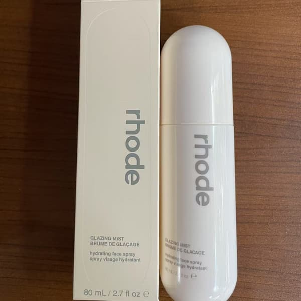 Rhode Glazing Mist Hydrating Ansiktsspray 80ml, Uppfriskande Ansiktsmist för Daglig Hudvård