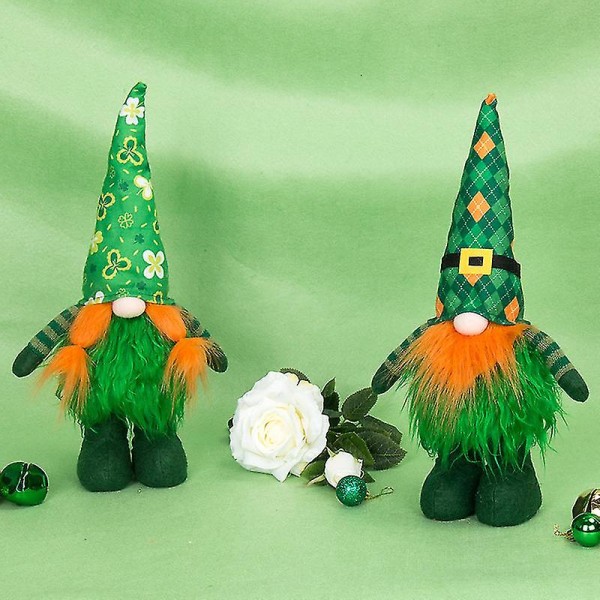 Två St Patrick Day Gnome Ansiktslösa Elderly Lucky Hängsmycken