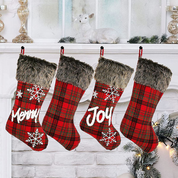 4 pakke 18,5" julestrømpe Klassiske røde og sorte bøffel plaidstrømper og plys manchetstrømper i imiteret pels til familieferie Julefestindretning