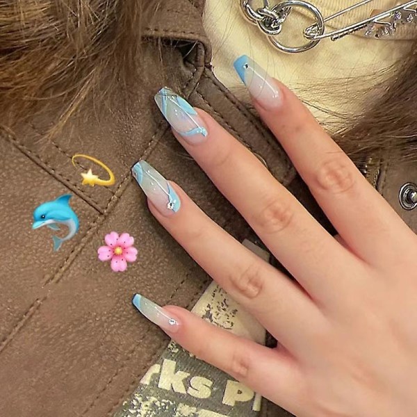 24-pak kvinders pressede negle, falske lange linjer, blå rhinstensfarveblok Bølget neglekunst gør-det-selv-manicure-værktøjer Fulddækkende negleklistermærker