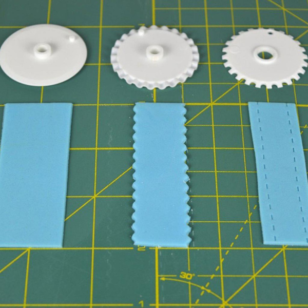 Fondant Strip Ribbon Cutter Stitcher Med Kavel Rullpinne Dekoreringsverktyg