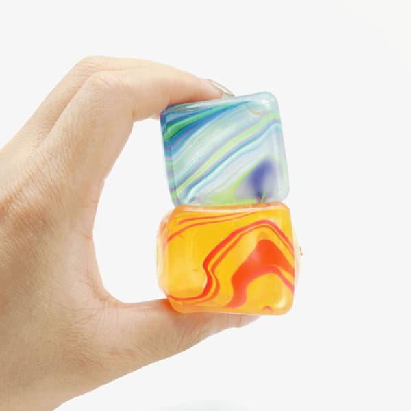 Isbitsform Sensorisk Kläm Stressboll Leksak För Handträning Spänningsreducering Orange 3cm