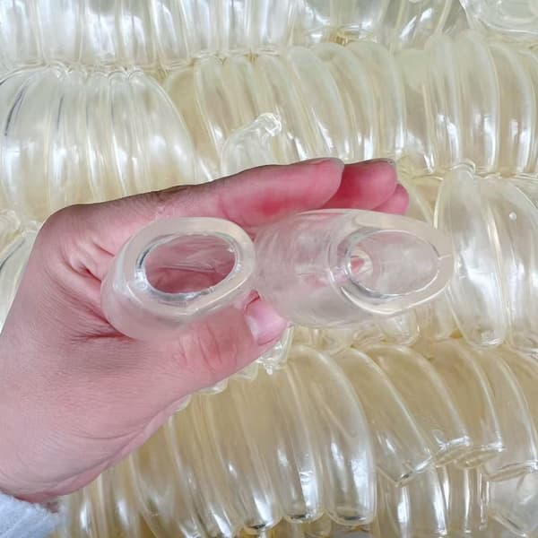 Tilpasselig bananformet klemmelegetøj stressbold sikkert TPR-materiale DIY 2pcs