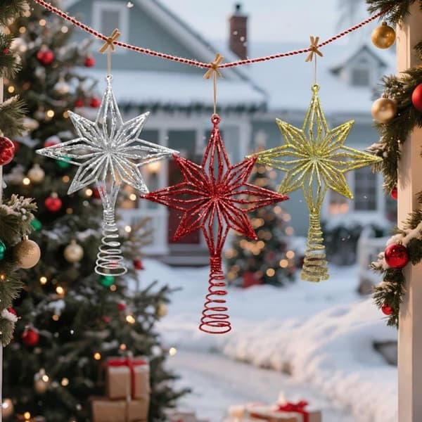 Juletræspynt i form af en glitrende stjerne, guld