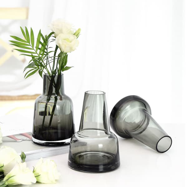Blomstervase Flora Blomsterbase Flora Vase Medium Hals Røyk EnkelTre alternativer tilgjengelig Short