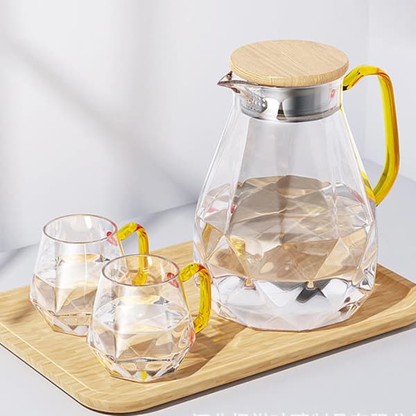 Borosilikatglaskaraff med lock och pip - 2L glaskanna
