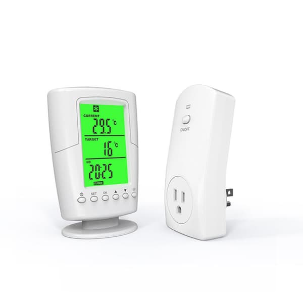 Smart Programmerbar Trådlös Fjärrtermostat + Plug in Socket Värme Kylning Program Temperaturregulator--AC220V-240V 13A UK-kontakt