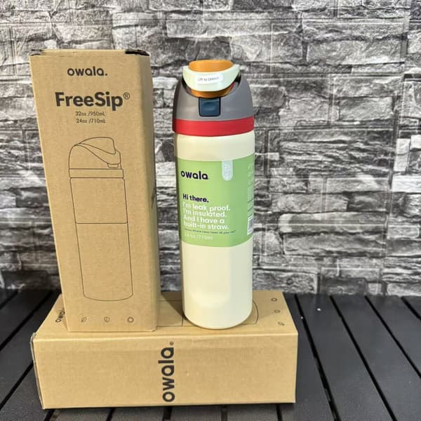 Owala FreeSip Vandflaske i Rustfrit Stål, 710 ml D