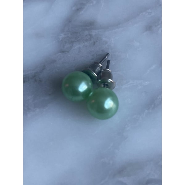 Pärlörhängen Ljusgröna, från Lotta Design