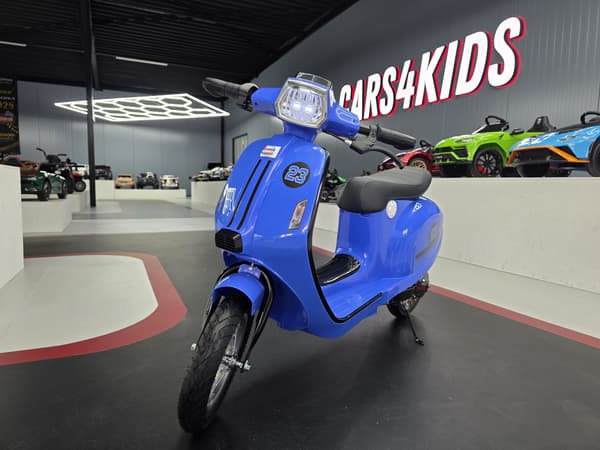 Blue electric children's scooter 24V