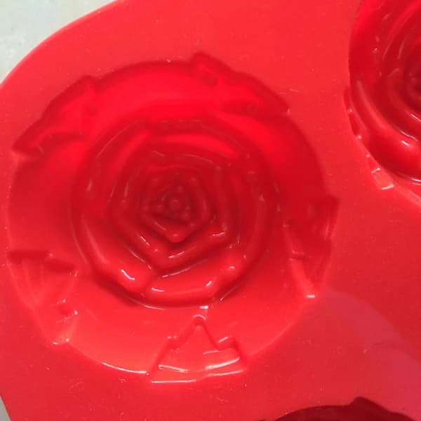 1 stk Silikoneform - Rose (tilfældig farve)
