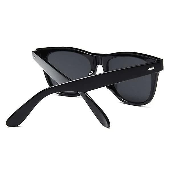 Sorte Wayfarer solbriller med blå reflekterende linser