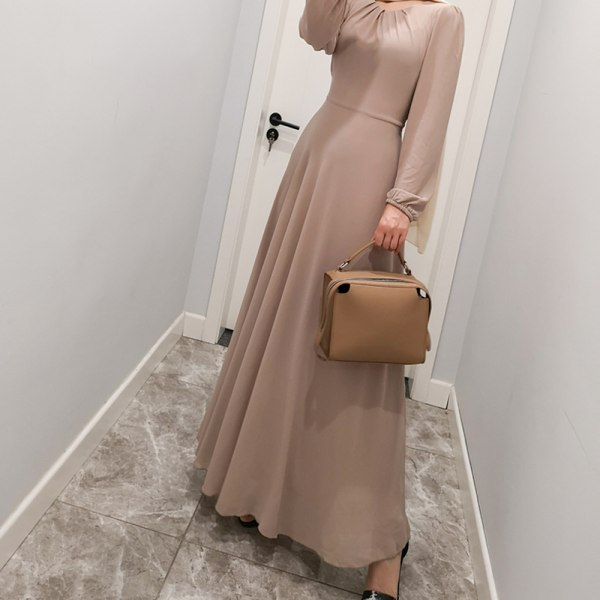 Muslimska kvinnors sommar chiffong långärmad klänning i ren färg khaki XL