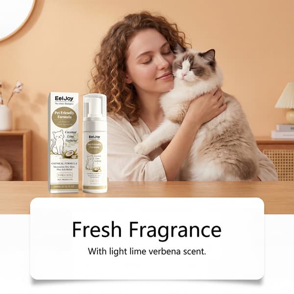 No-rinse shampoo til katte: Renser lugte, efterlader pelsen glat og frisk.