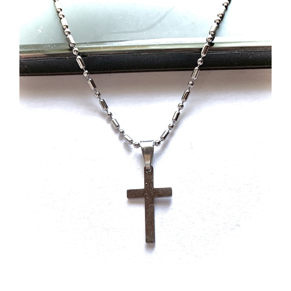 Halsband med små kors i rostfrittstål som håller färgen livet ut 59cm