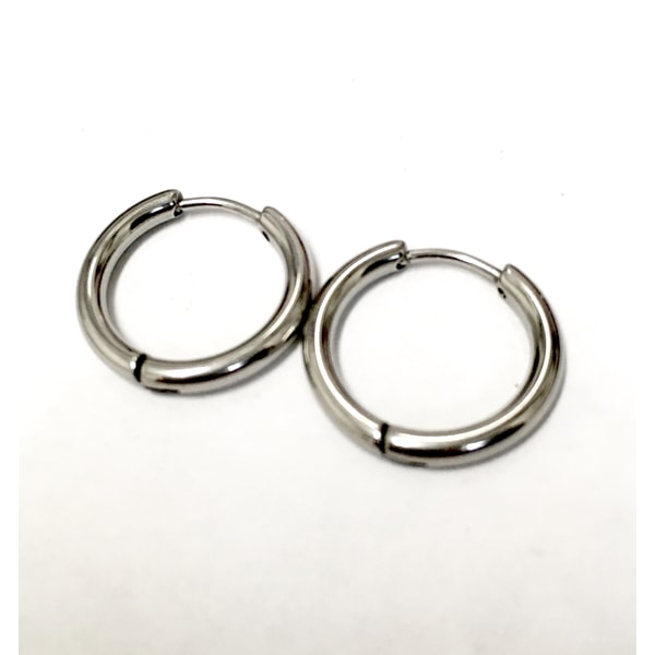 Ringar/creoler örhängen i kirurgiskt stål. NO.2 NO.2 Ytterdia.21mm, innerdia.16mm