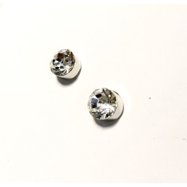 4 par Magnet örhängen med vita runda stenar silver