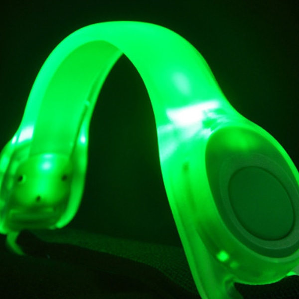 LED-armband med reflex, för cykling och utomhussporter