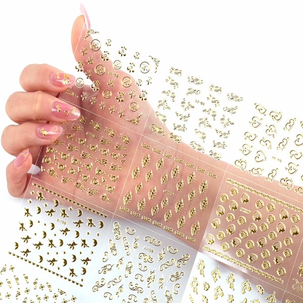 30 ark guld Nagelklistermärken 3D Nail Art Tillbehör Metalliska Nageldekaler Star Moon Heart Butterfly Glitter Nail Art Design Självhäftande klistermärke för