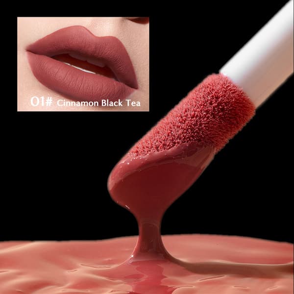 Long-lasting velvet matte lip gloss - transfer-proof and moisturizing (6.5 ml)