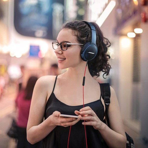 Audiokaapeli 3,5 mm uros-uros audioliitäntäkaapeli mikrofonilla puhelimen kuulokkeille autoon