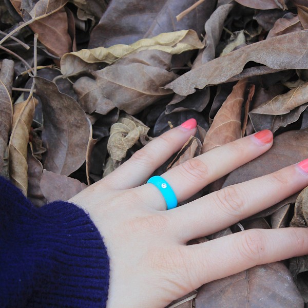 7 Pack Silikonbröllopsringar för Kvinnor Gummiband Set Tunna Silikon Stacking Ringar med Zirkon Inlägg 5,5 mm Bredd Storlek 6-10
