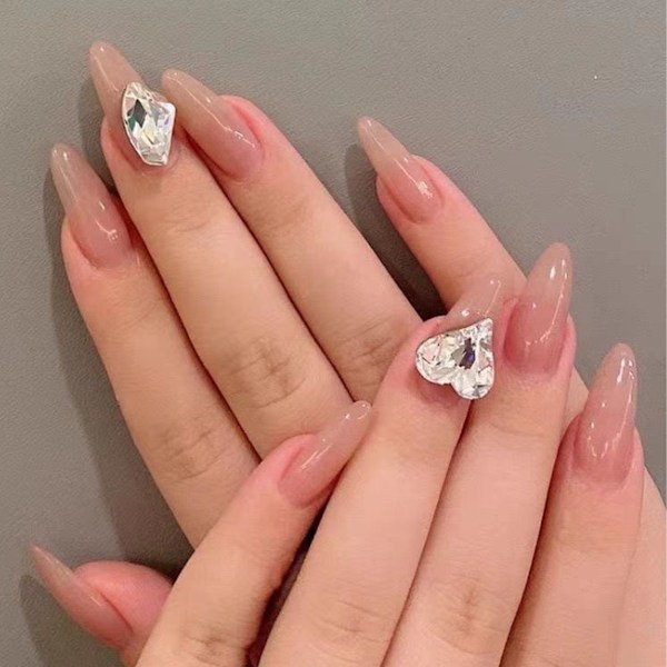 Rhinestones 100 st Hjärtformade Glas Rhinestones Kristallstenar för Nagel Smycken Hantverk Kläder Skor Kostym Kläder