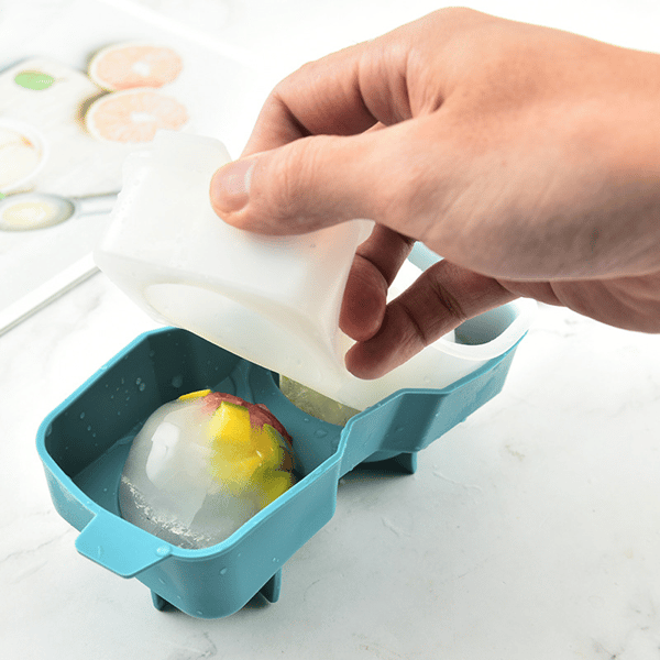 Innovative Ice Makers, Round Ice Cube Trays for Whiskey, Neutral Tone Complements Any Kitchen Decor, Professional Quality Ice[TT]