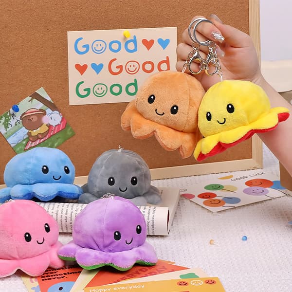 Random Colors 2-pack Creative Cute Flip-Face Octopus Keychain Plush Pendant Doll Plush Toy Bag Pendant